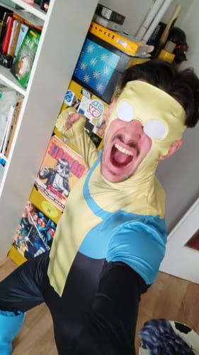 Customer photo review of Invincible Mark Cosplay Kostüm Halloween Karneval Jumpsuit