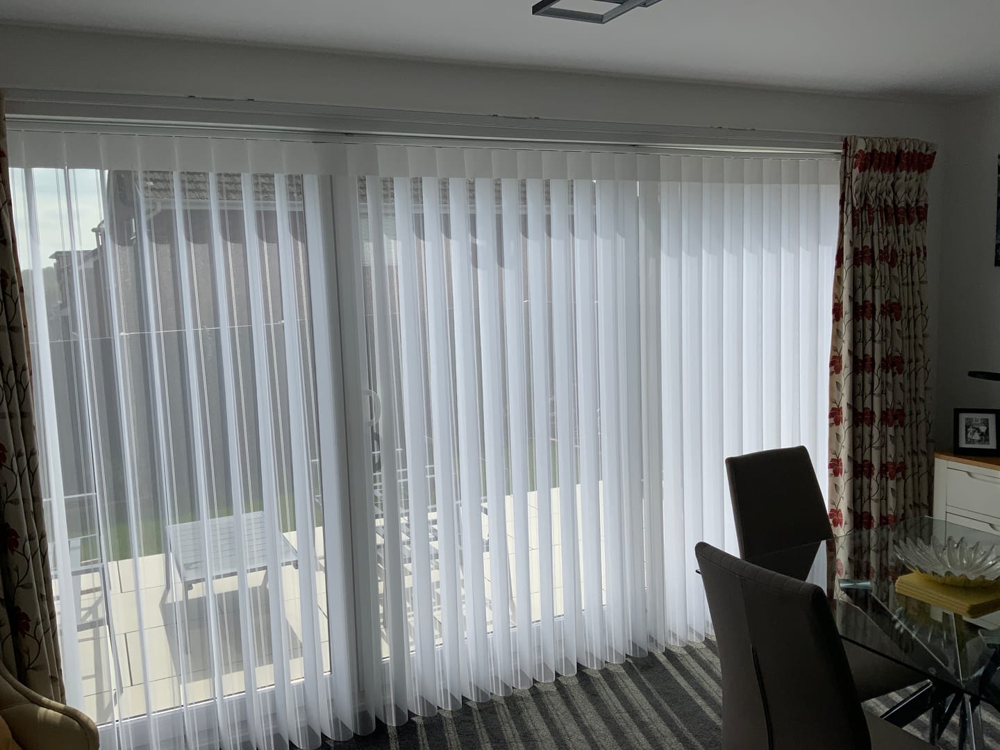 Customer photo review of Stripe Brilliant White Day & Night Vertical Sheer 40cm
