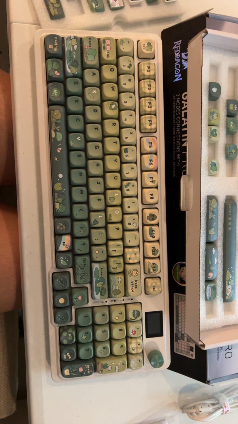 Customer photo review of KiiBOOM X Cosydiaries Rainy Froggy Day Keycap Set