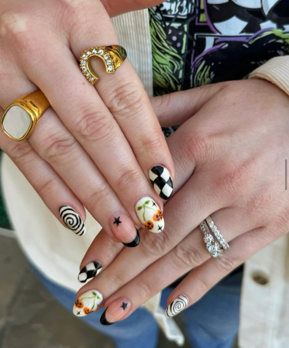 Customer photo review of Relvi Horseshoe Ring || Choose Color