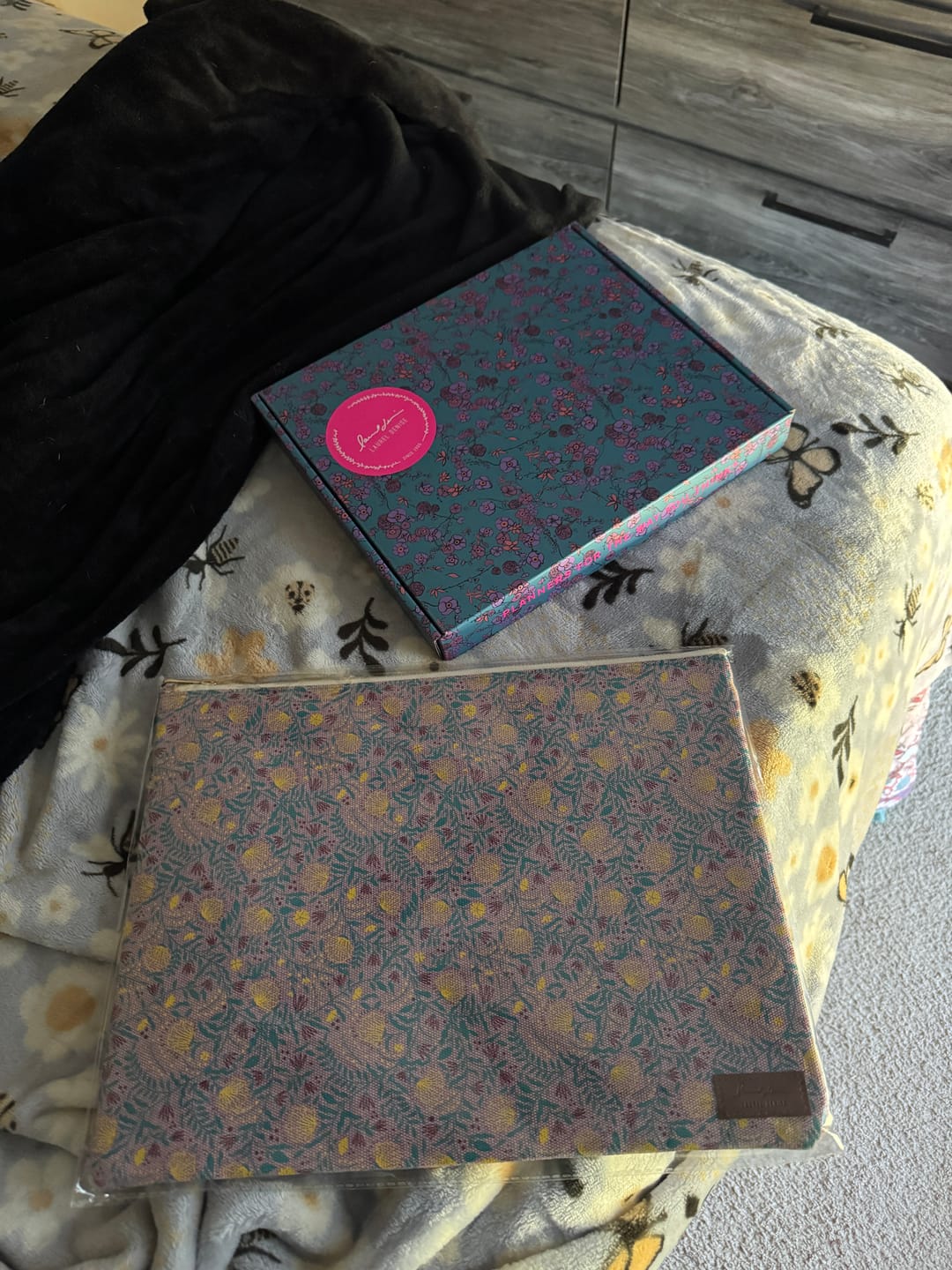 Customer photo review of Planner Pouch, Mauve Mood