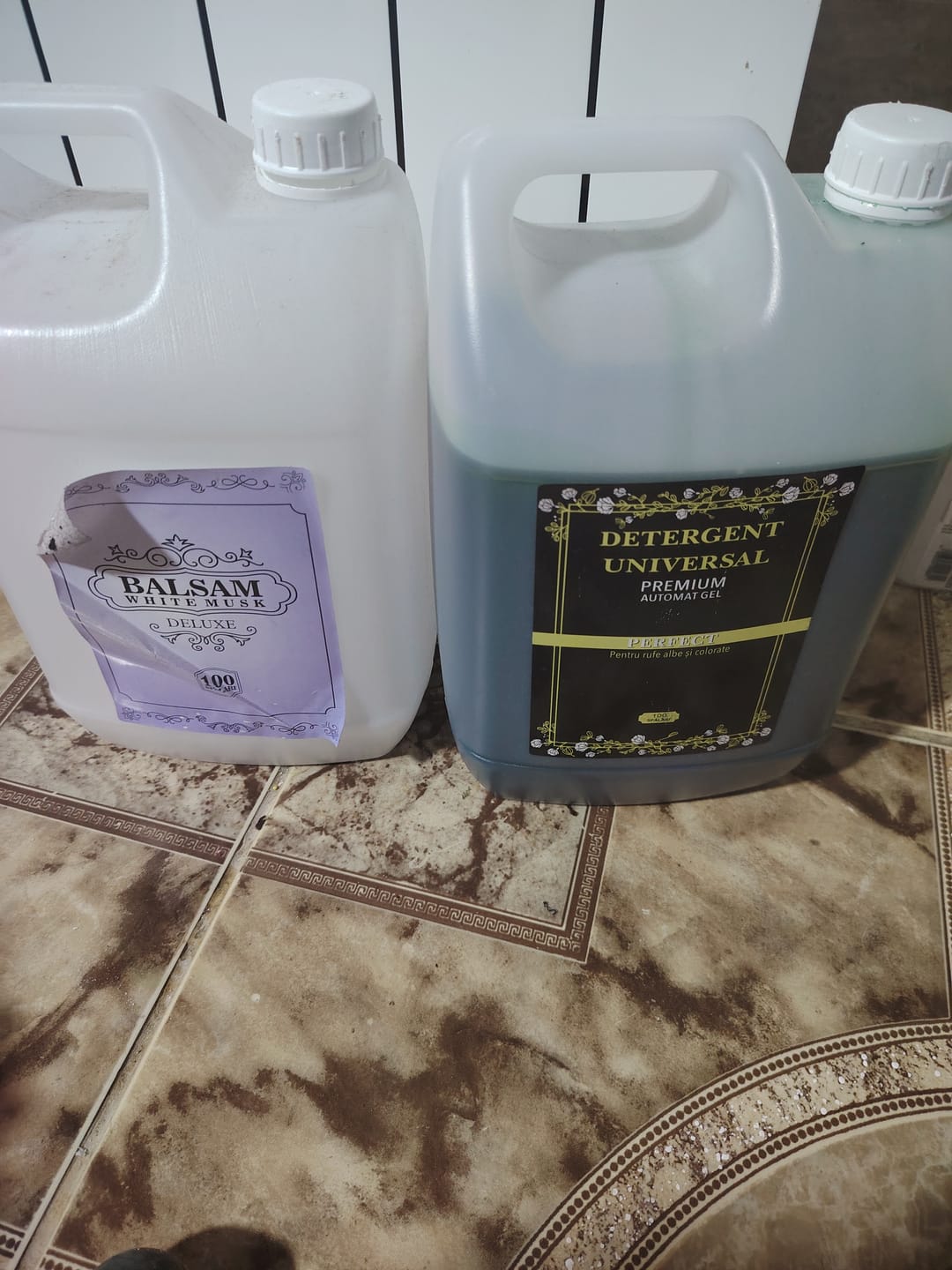 Customer photo review of Pachet 3x Detergent Automat Gel + 1x Balsam de rufe Extra Parfum Chanela