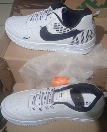 Customer photo review of Tenis 420 Blanco Negro Negro