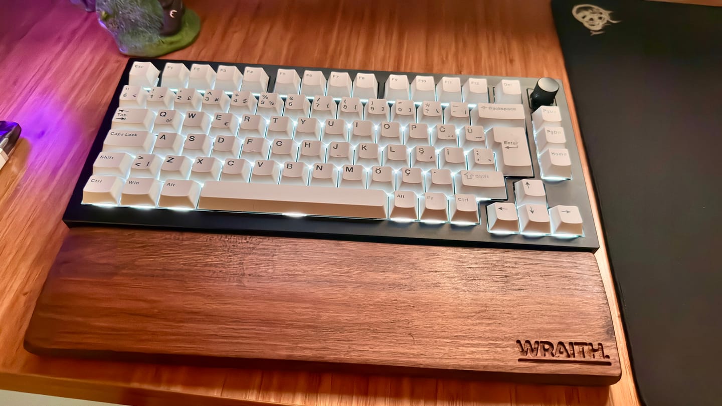 Customer photo review of Wraith Ahşap Bilek Desteği