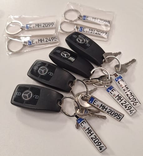 Customer photo review of Kennzeichen Schlüsselanhänger Mini Nummernschild Metall