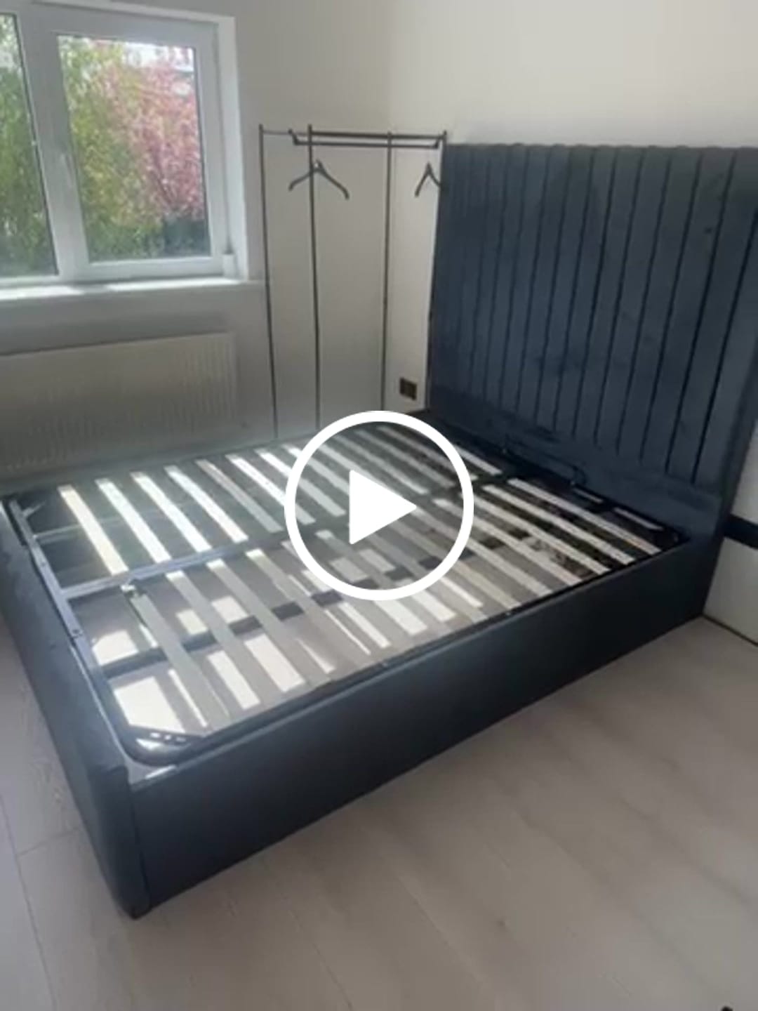 Customer video review of Oslo Plush Velvet Bed, Dark Grey