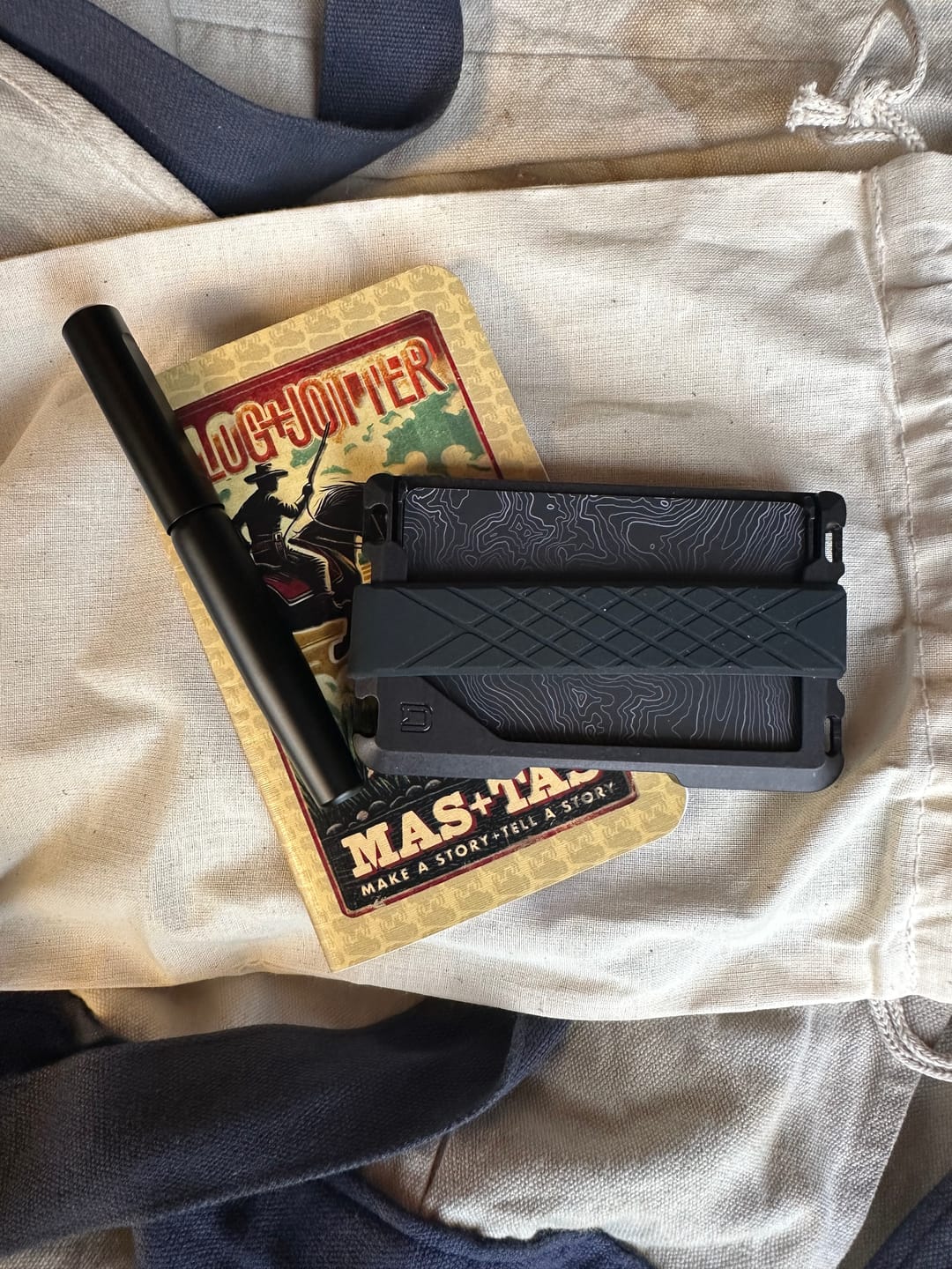 Customer photo review of D03 LITE DAPPER RAIL WALLET