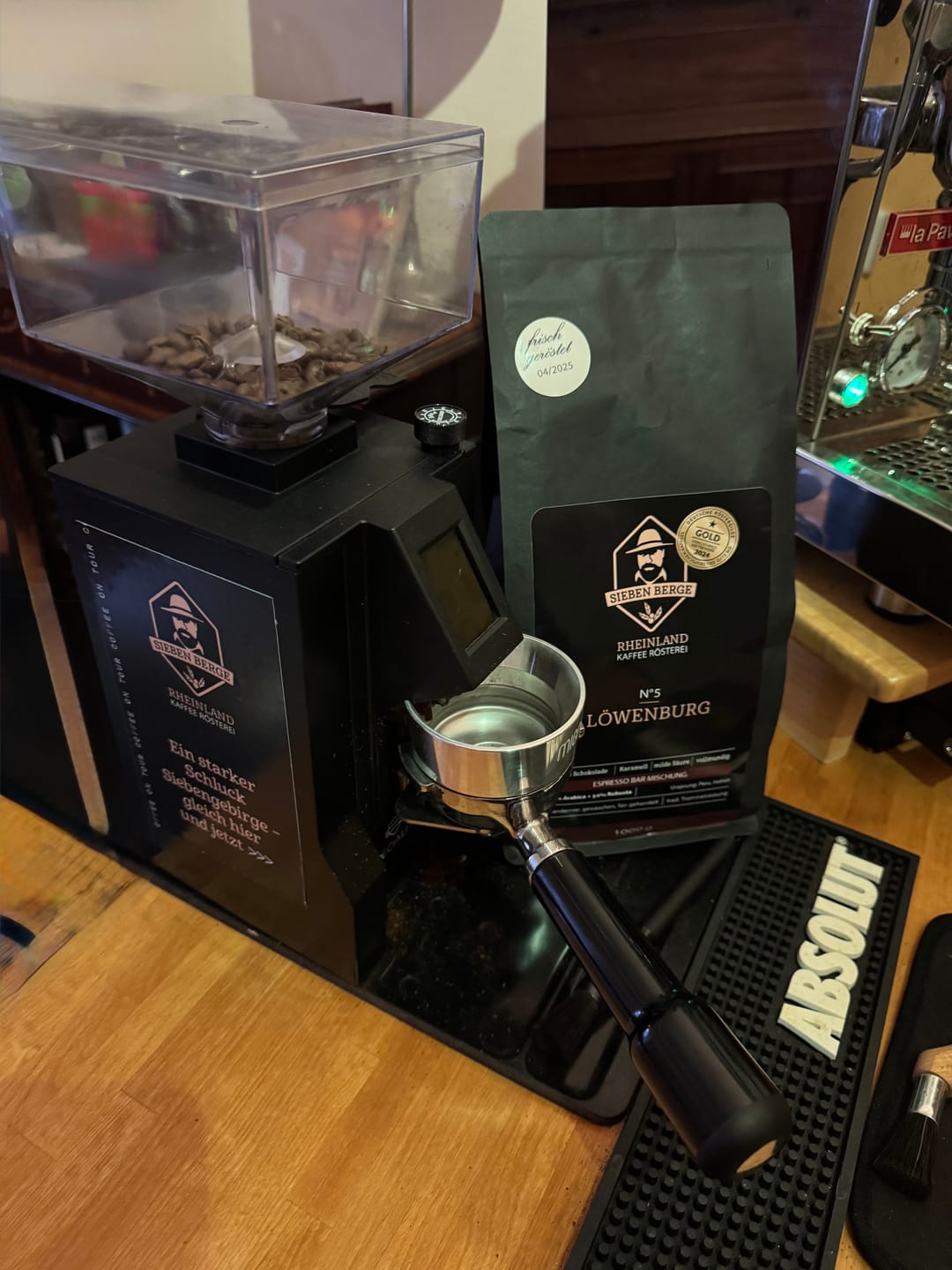Customer photo review of N°5 Löwenburg – Kraftvolle Intensität mit samtiger Crema – Espresso Bar Mischung
