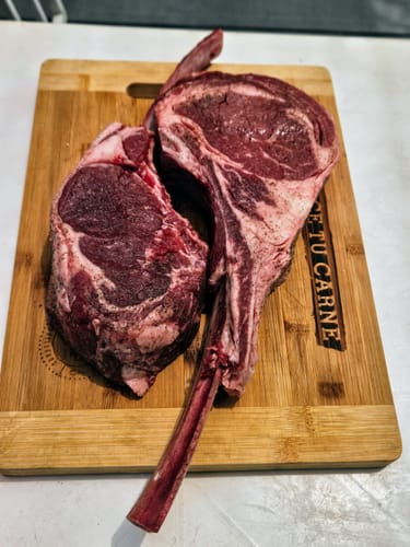 Customer photo review of Rib Eye Tomahawk Steaks