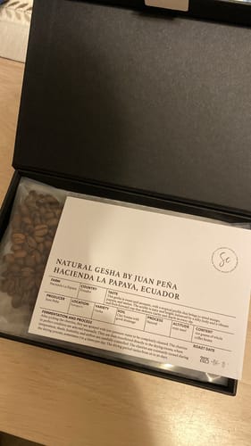 Customer photo review of Natural Gesha by Juan Peña, Hacienda La Papaya, Ecuador