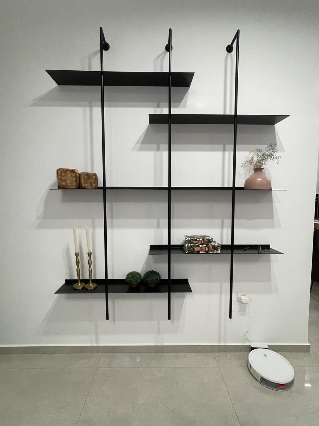 Customer photo review of ספריית מדפים בהזמנה אישית