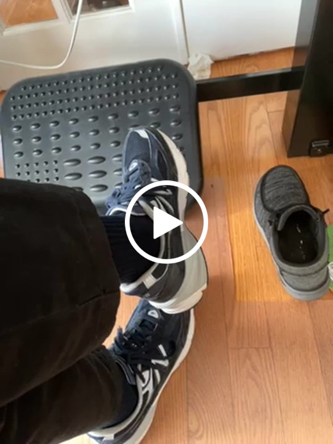 Customer video review of J.B. Field's 98% Cotton Cushion Diabetic Socks - SOCK OF THE WEEK