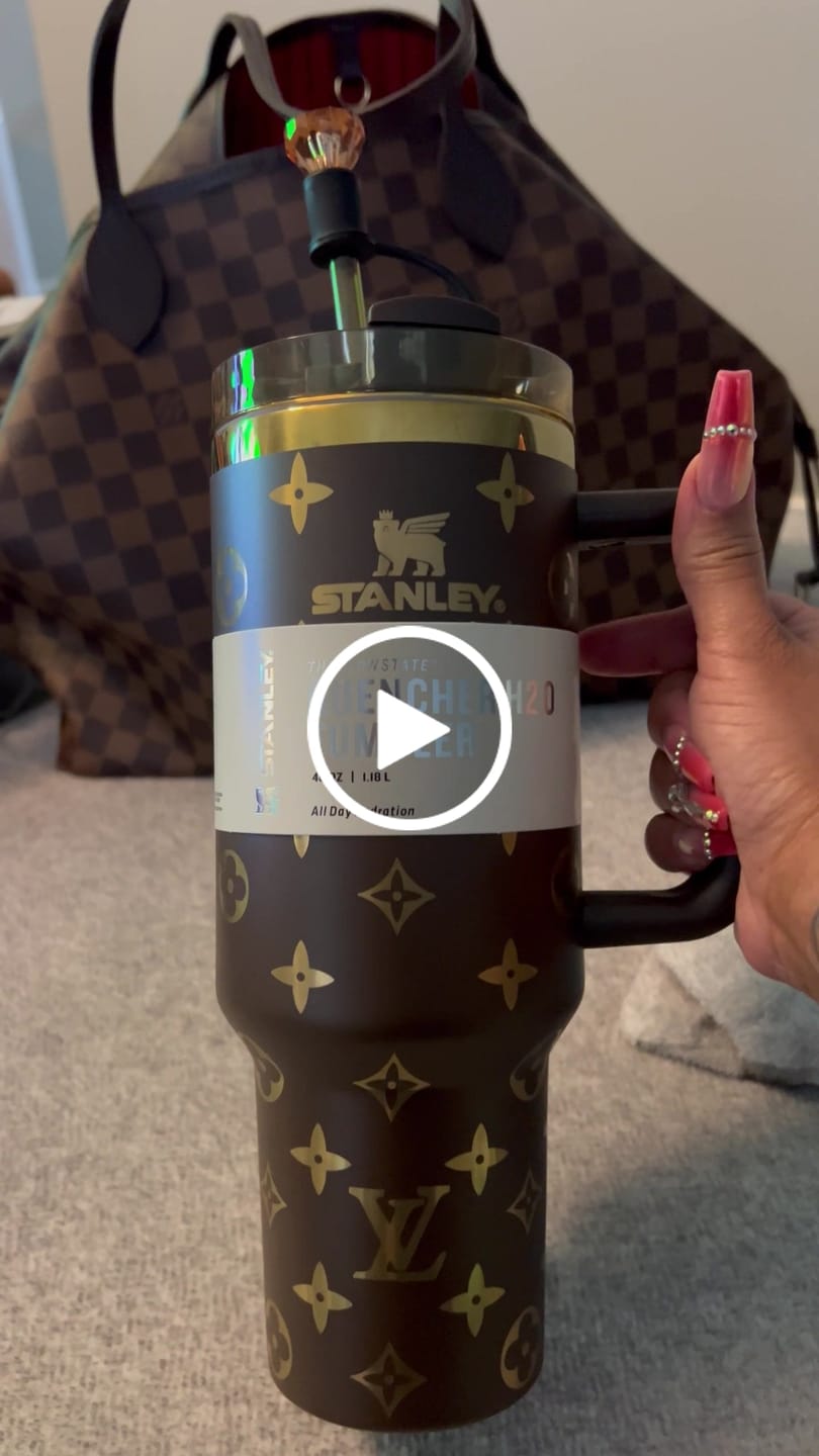 Customer video review of Designer Holographic In-Car Insulated Cup 40OZ