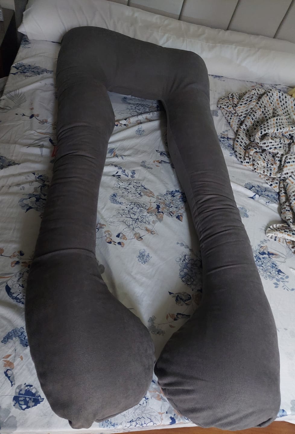 Customer photo review of Long Pregnancy Pillow
