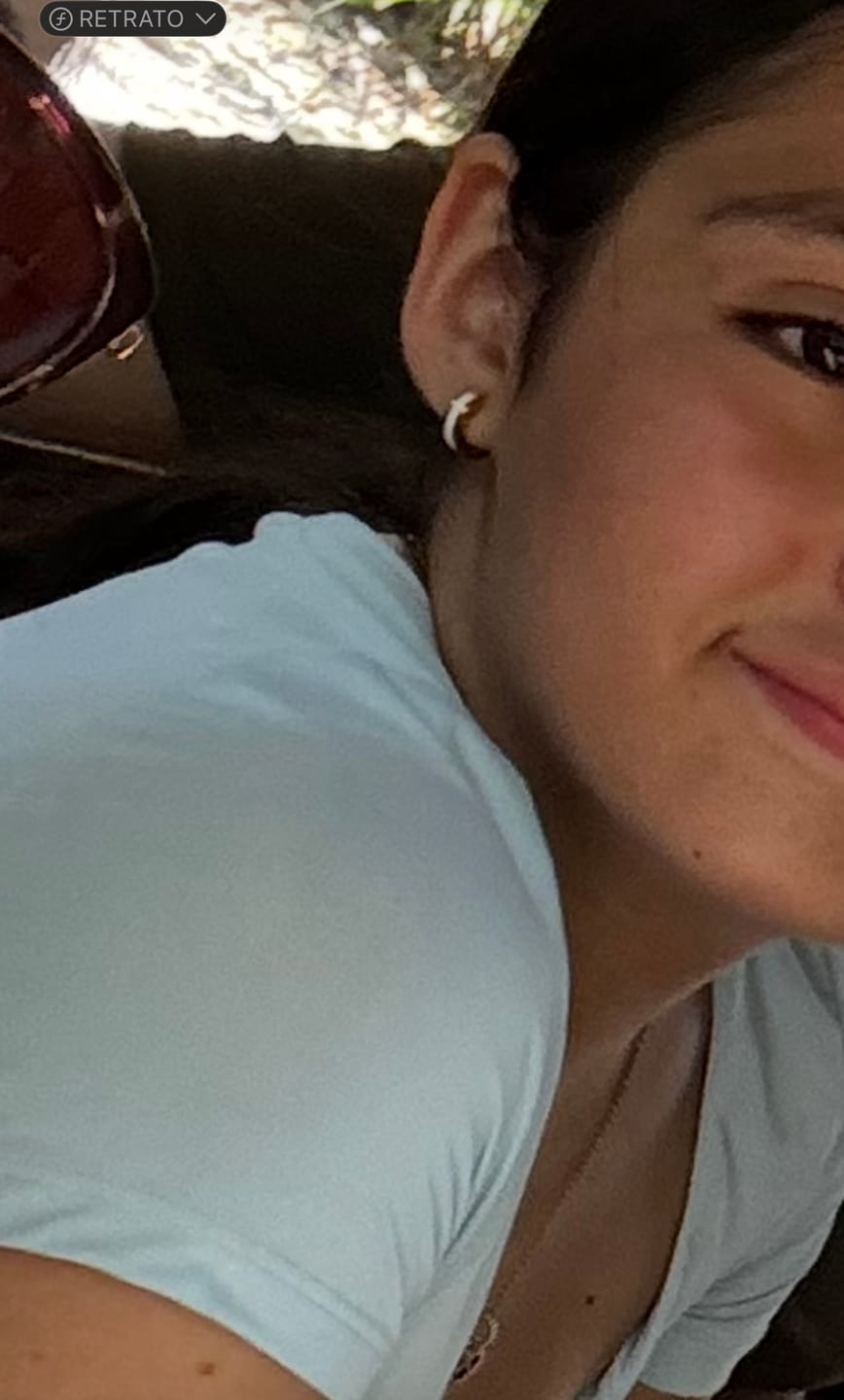 Customer photo review of Aretes Blanc