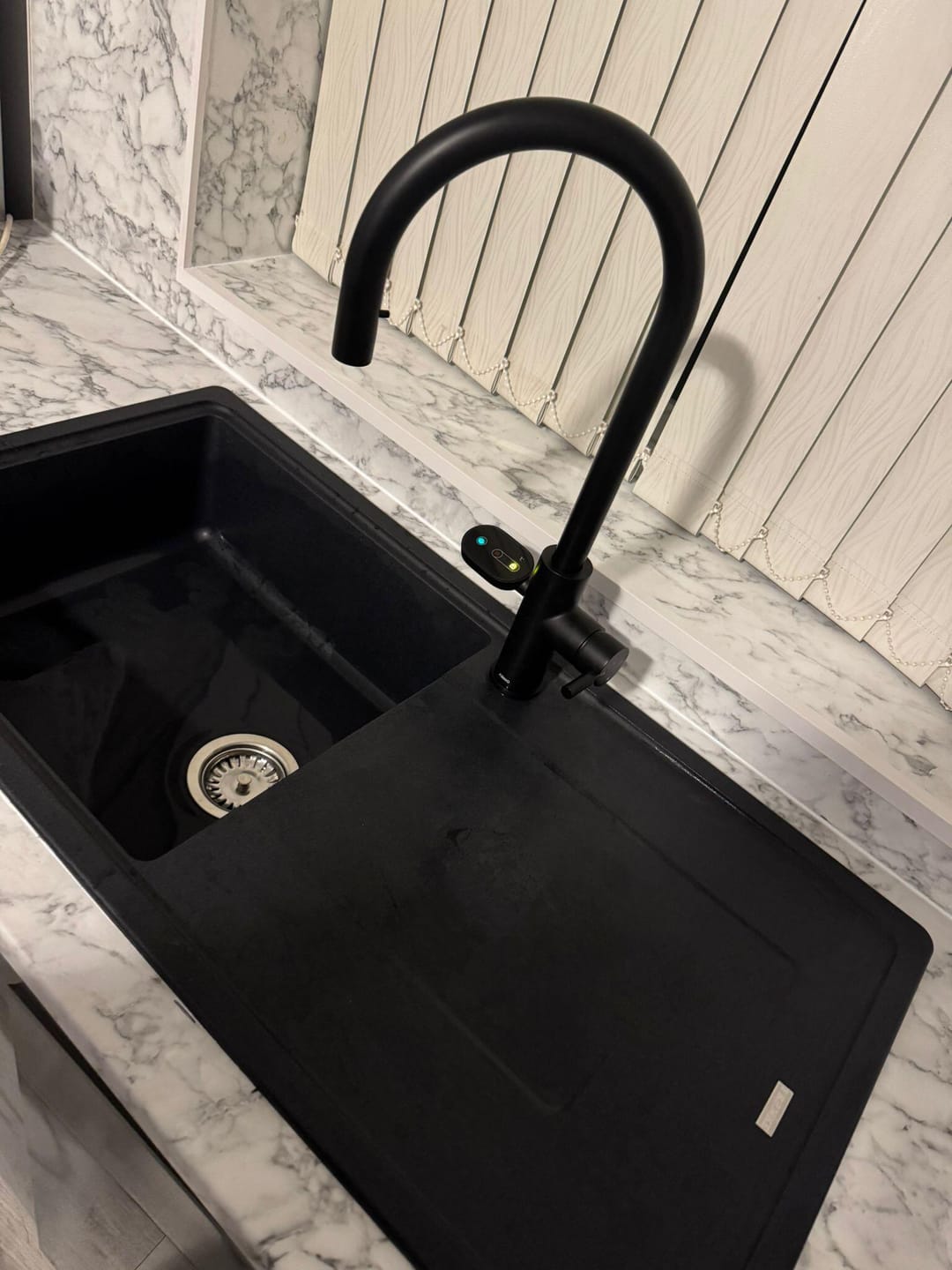Customer photo review of ARNO Flex 4 in 1 Chrome Instant Boiling Hot Water Tap