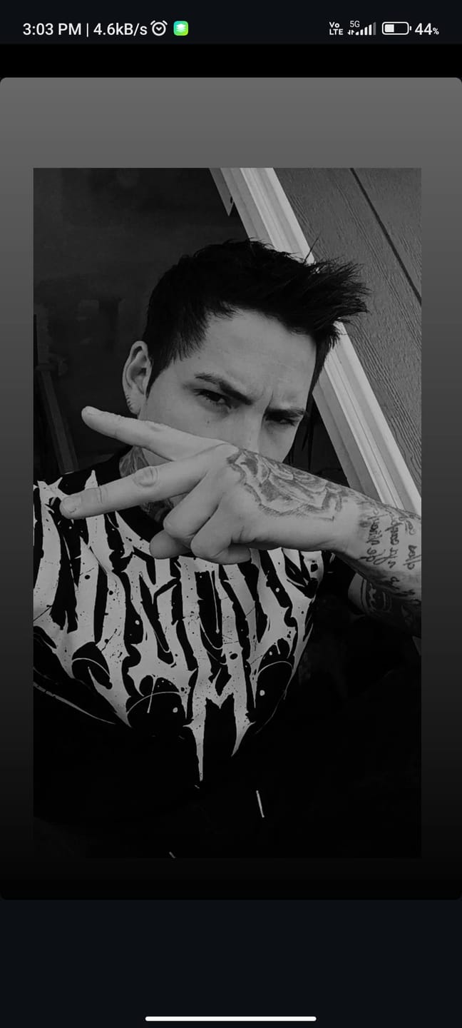 Customer photo review of POLERA BLACK LETTER ART CO.