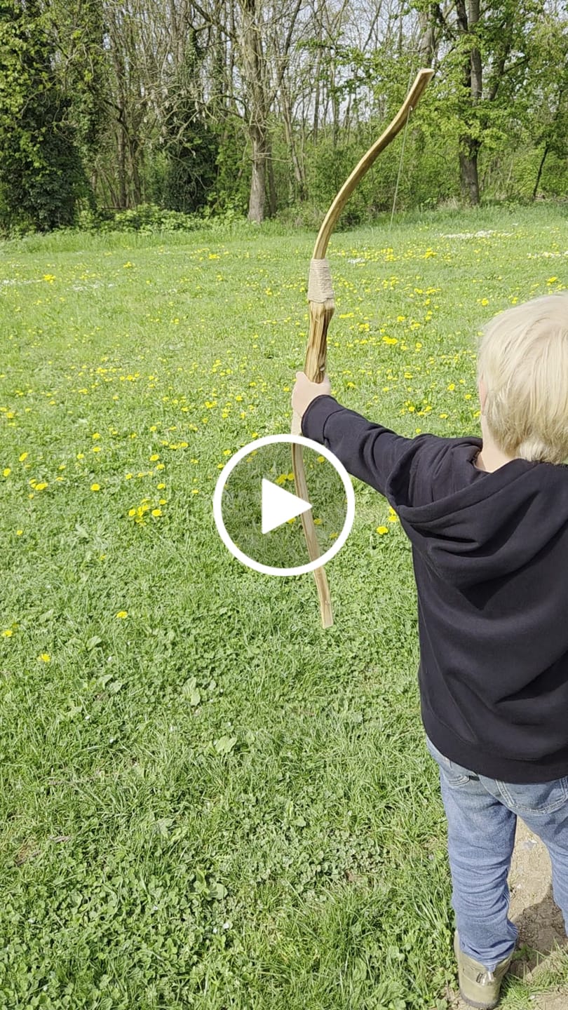 Customer video review of Holzbogen Set mit 10 Pfeilen, Köcher, 3 Zielscheiben und Aufbewahrungstasche