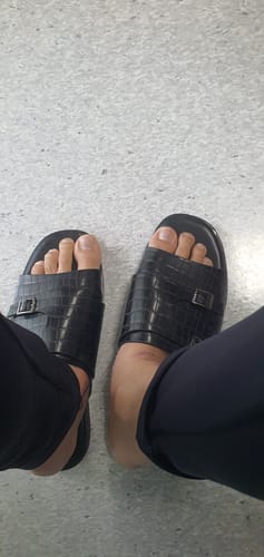 Customer photo review of Duma Sandal - Black