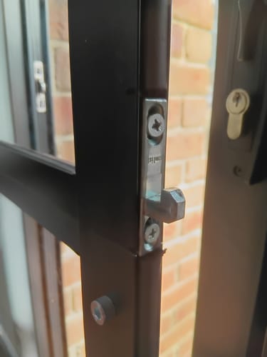 Customer photo review of Screen Security Latch