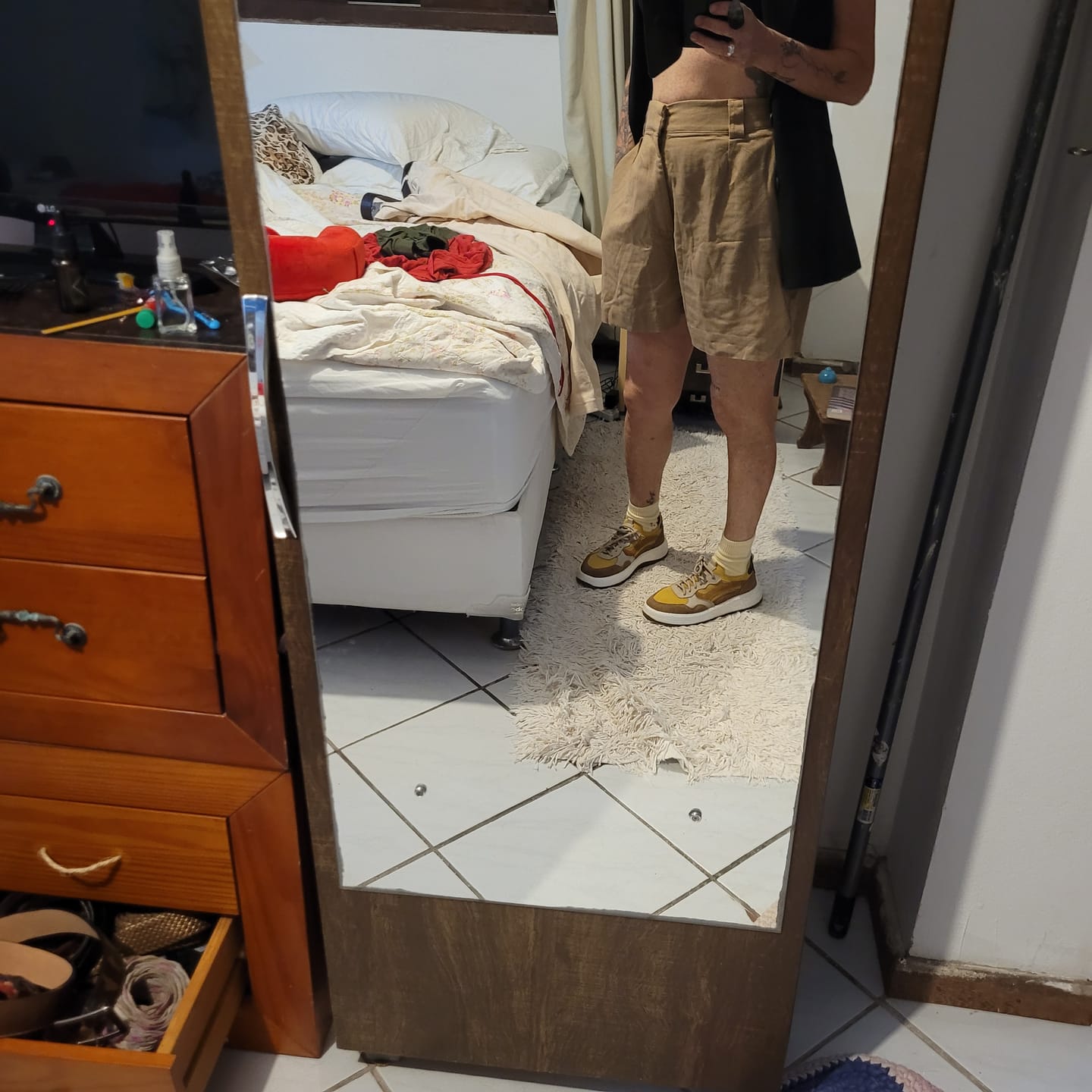 Customer photo review of Shorts Alfaiataria Angico Marrom Claro