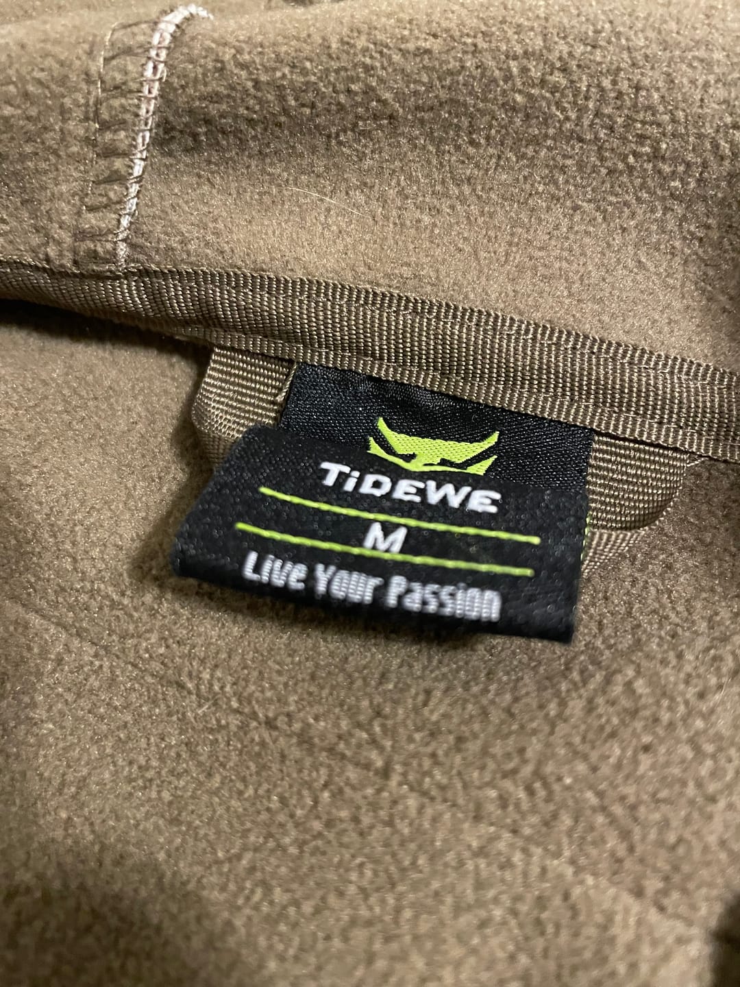 Customer photo review of TideWe Men's Hunting Clothes,Silent Water Resistant Camo Hunting Suits