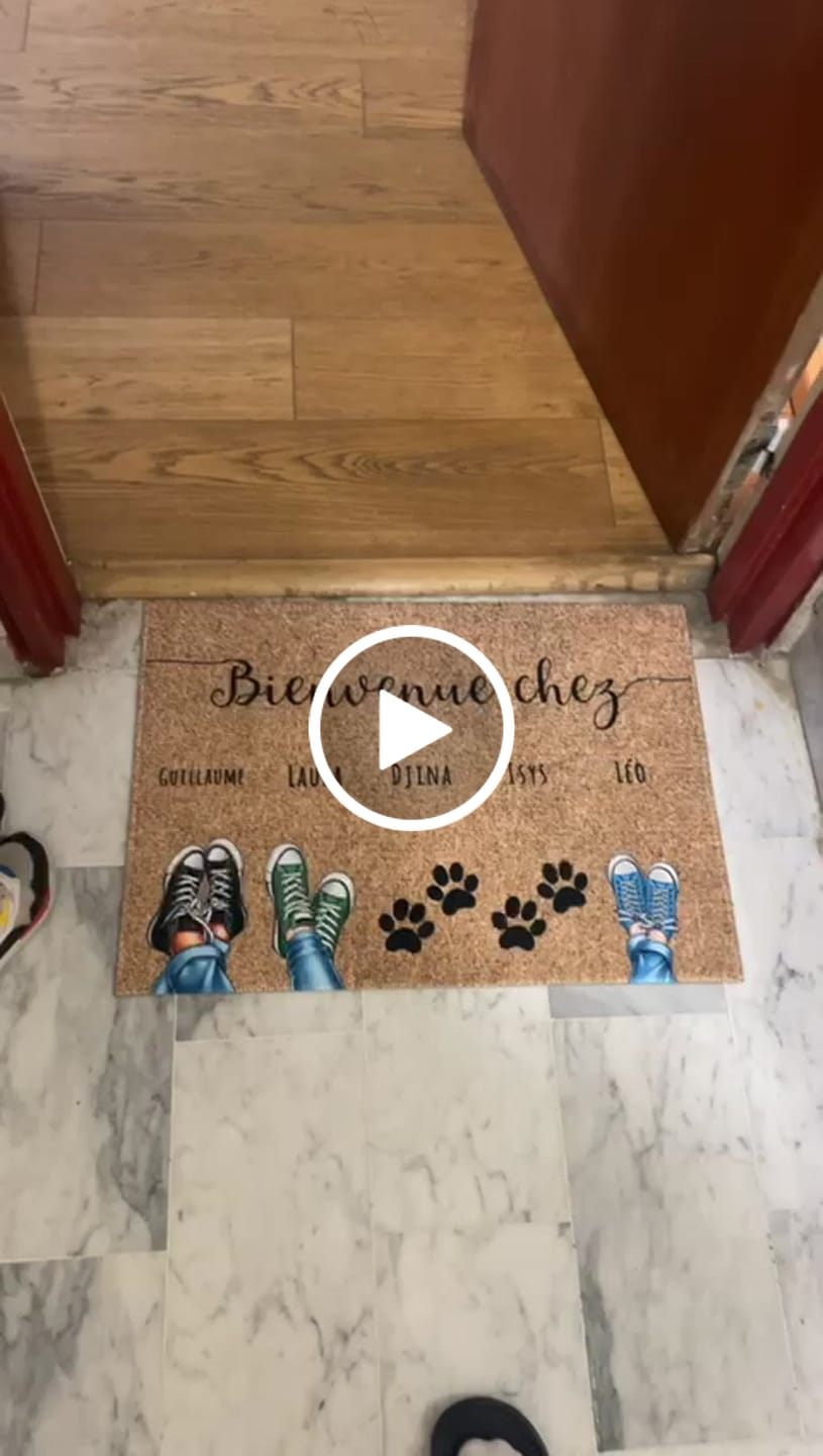 Customer video review of Chaussures et pattes - Paillasson personnalisé