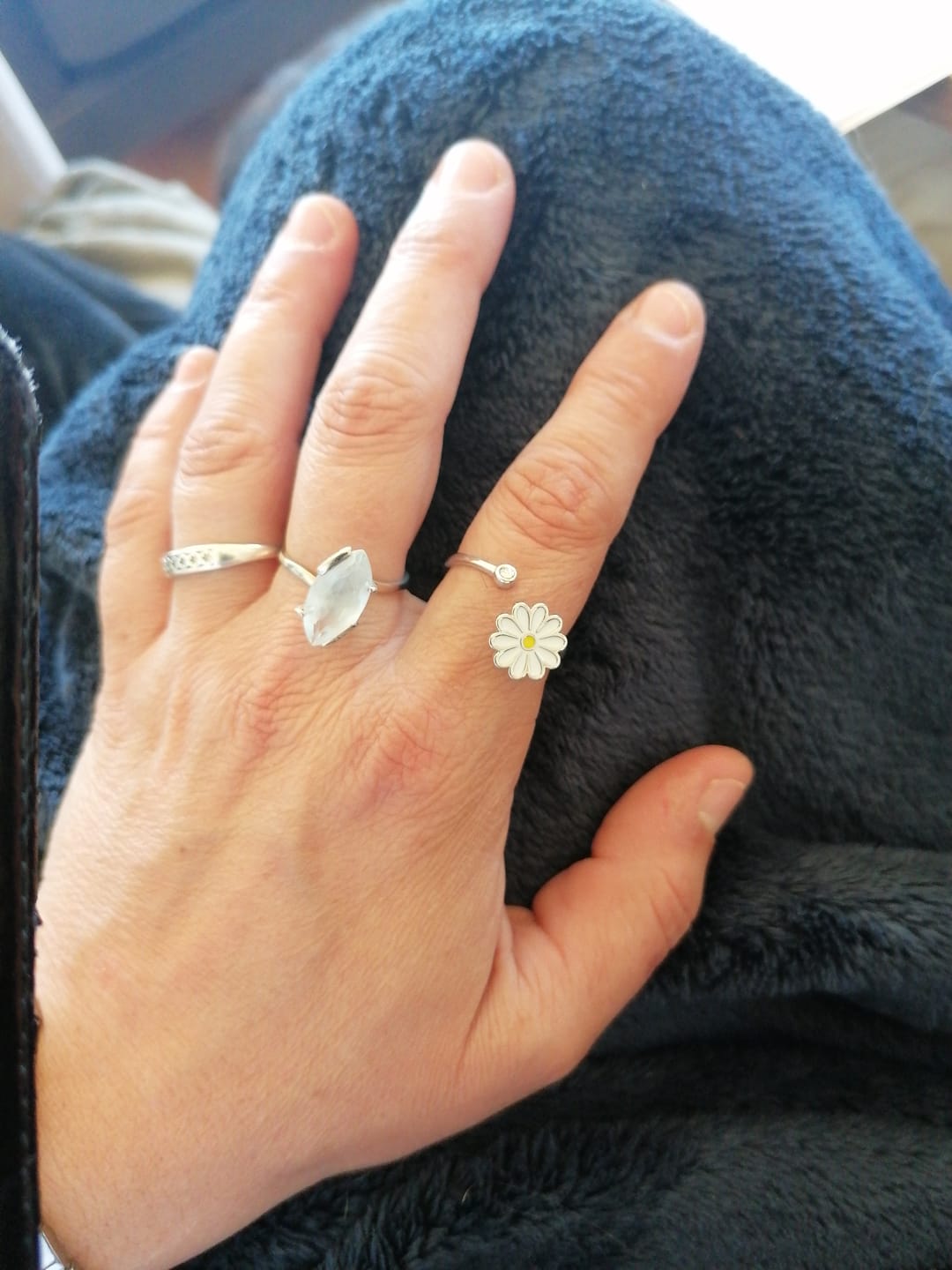 Customer photo review of Bague d'Anxiété Ajustable Daisy