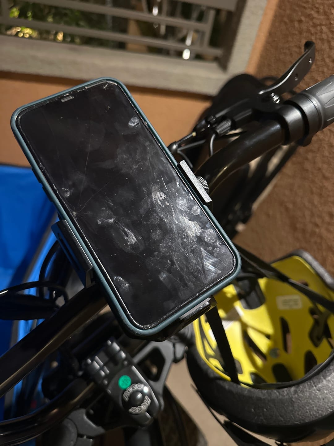 Customer photo review of Macfox E-bike Mobile Phone Holder