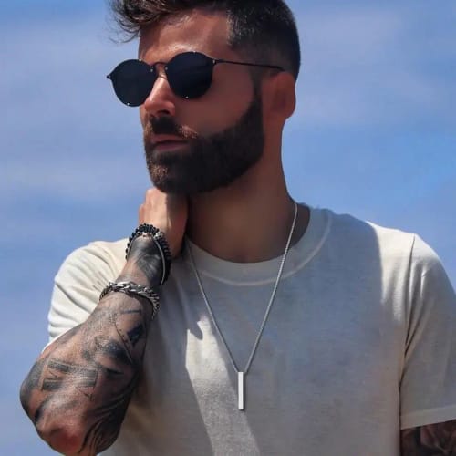 Customer photo review of Minimal Bar Necklace (V2) Silver