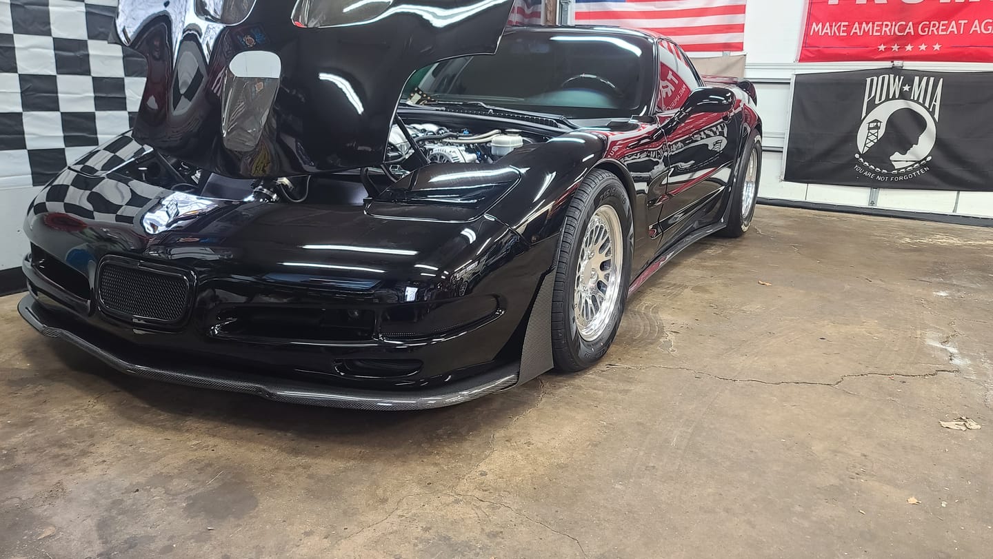Customer photo review of Chevrolet Corvette C5 ZR1 Side Skirts Rocker Panels