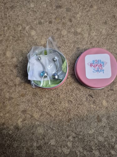 Customer photo review of Titanium Internally Threaded Gem Belly Rings