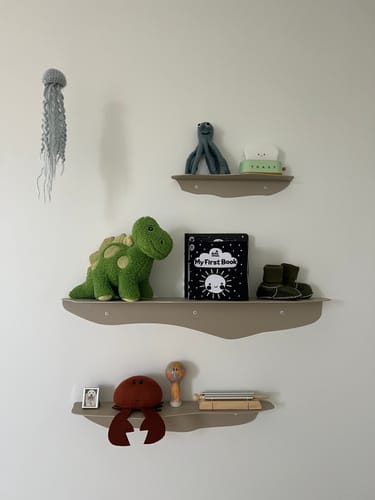 Customer photo review of FOLD Wavy Shelf 750 - Elements