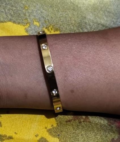 Customer photo review of TITAN GOLD BRACELET - 18K GOLD-PLATED