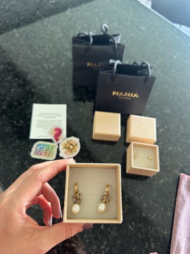 Customer photo review of Aretes Racimo Perla Grandes