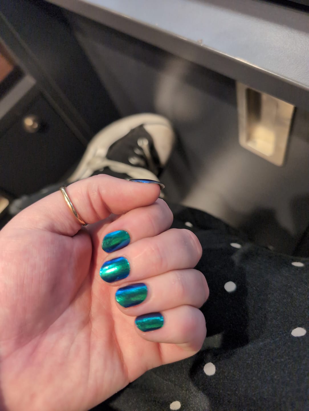 Customer photo review of Coastal Blue Green Chameleon DIY Semicured Gel Nail Sticker Kit