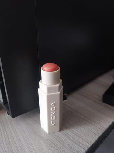 Customer photo review of RUBOR CREMOSO EN BARRA COLLECTION
