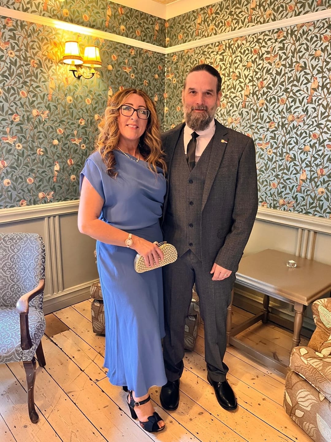 Customer photo review of Three-piece suit Tommy