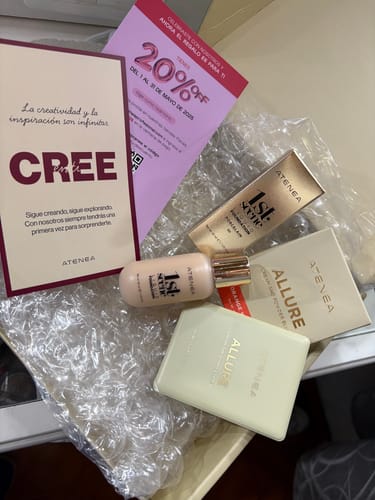 Customer photo review of BASE DE MAQUILLAJE LÍQUIDA 1ST SCENE