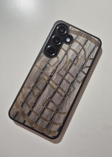 Customer photo review of PIIRU - Crafted wooden phone cases – optional engraving or print