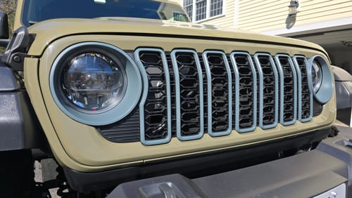 Customer photo review of Aftermarket 2024 JL/JT Grille