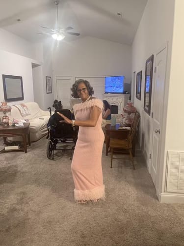 Customer photo review of Luvwin 5x5 Salt And Pepper Gray Color Glueless Pre-Cut Lace Short Layered Loose Wave Wig 100% Human Hair