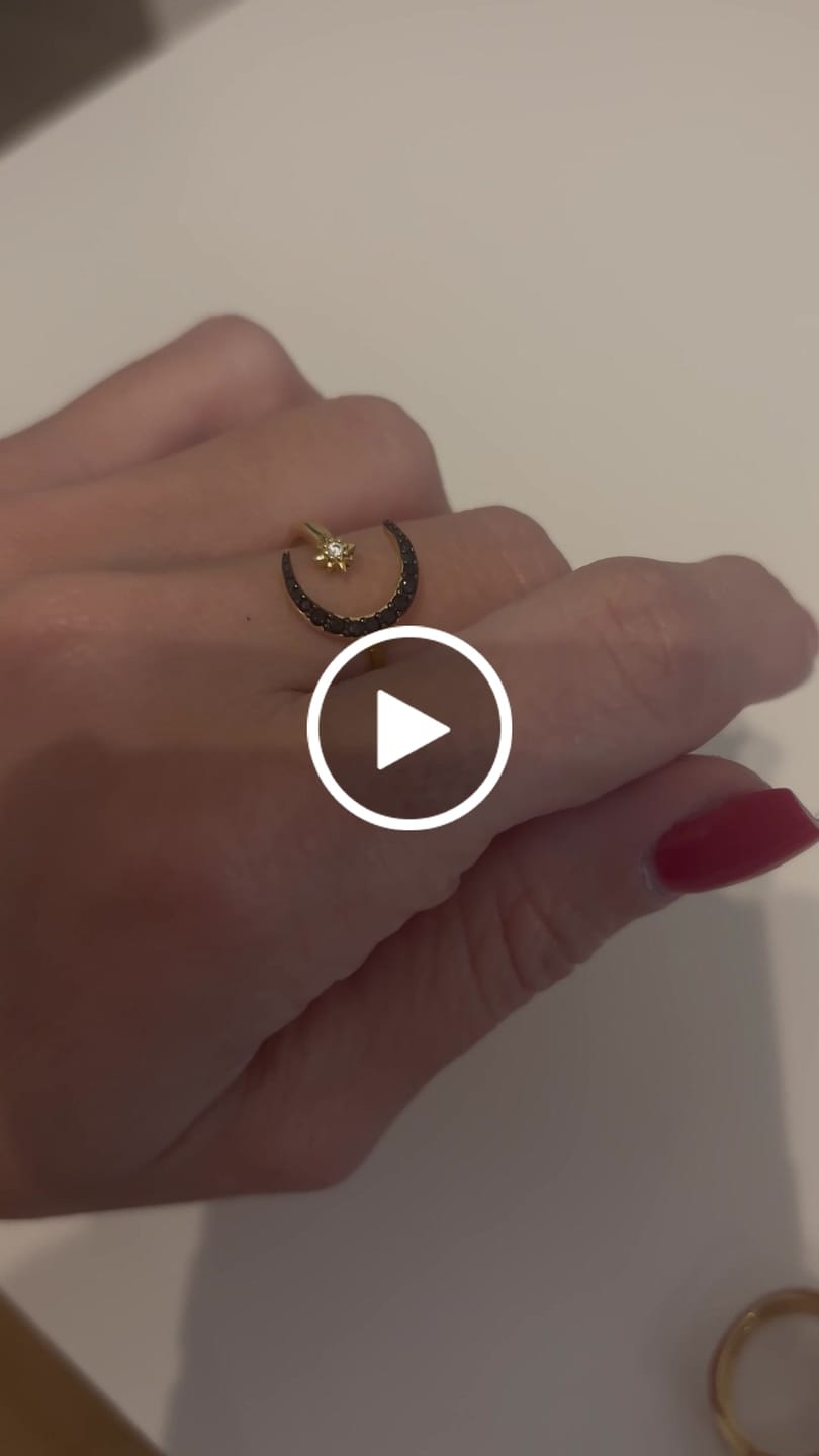 Customer video review of Anillo Luna Creciente