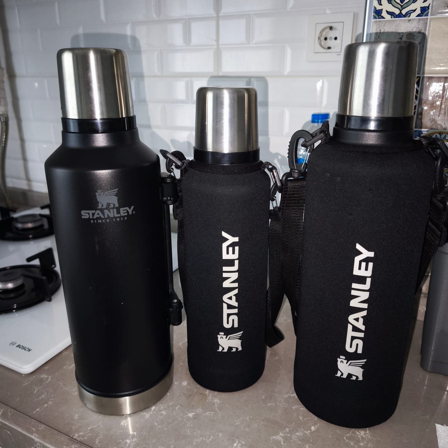 Customer photo review of Stanley Classic Legendary Bottle Siyah 2.3 L