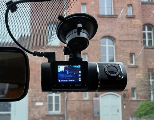 Customer photo review of Dashcam, Autokamera mit 1080P / 32GB SD-Karte / 310° Weitwinkelansicht / mit Parküberwachung, Bewegungserkennung / Infrarot Nachtsicht