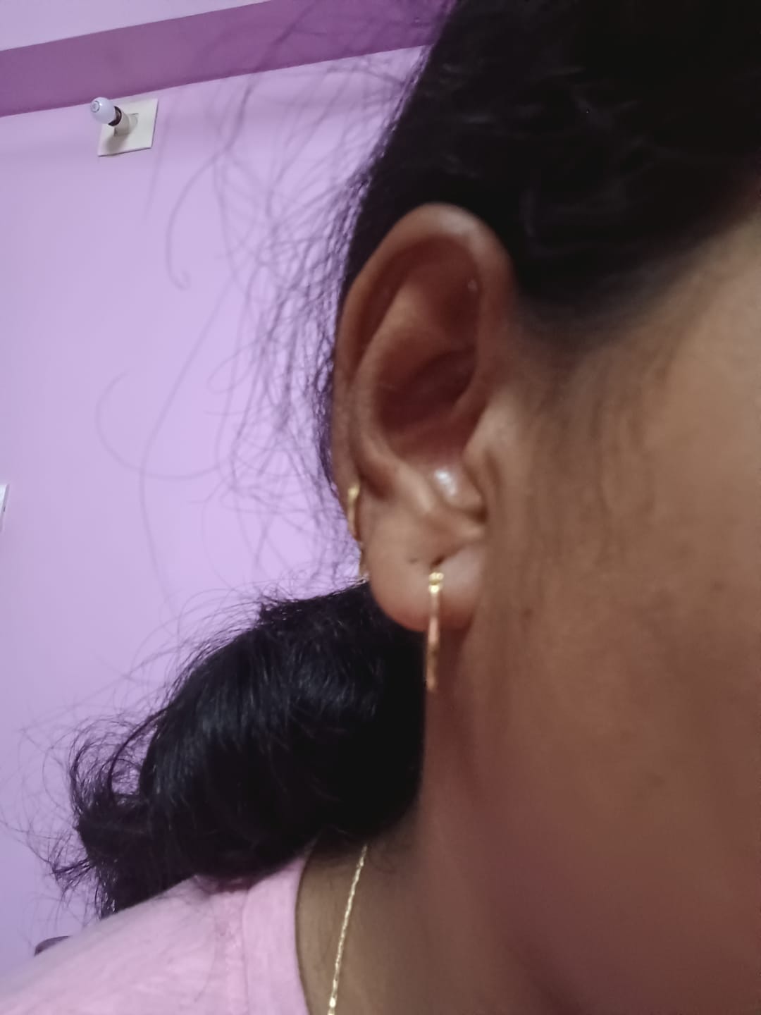 Customer photo review of Single Pearl Drop Earrings