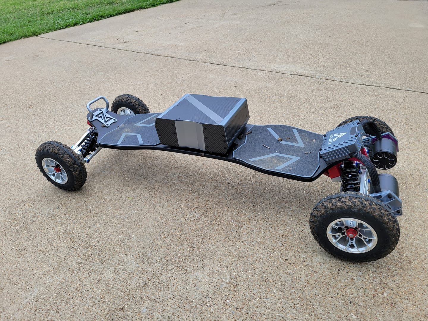 Customer photo review of Acedeck® Nyx Z3 Off-road Electric Skateboard-Exclusive Member Sale