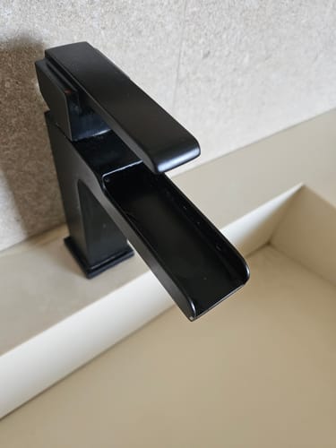 Customer photo review of Hard Stain Spray + Wipe and Tough Limescale\Descaler - Spray and Scrub | Combo