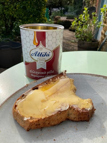 Customer photo review of Attiki Greek Thyme Honey – bold island aroma for yogurt, tea & baking | 1kg Tin
