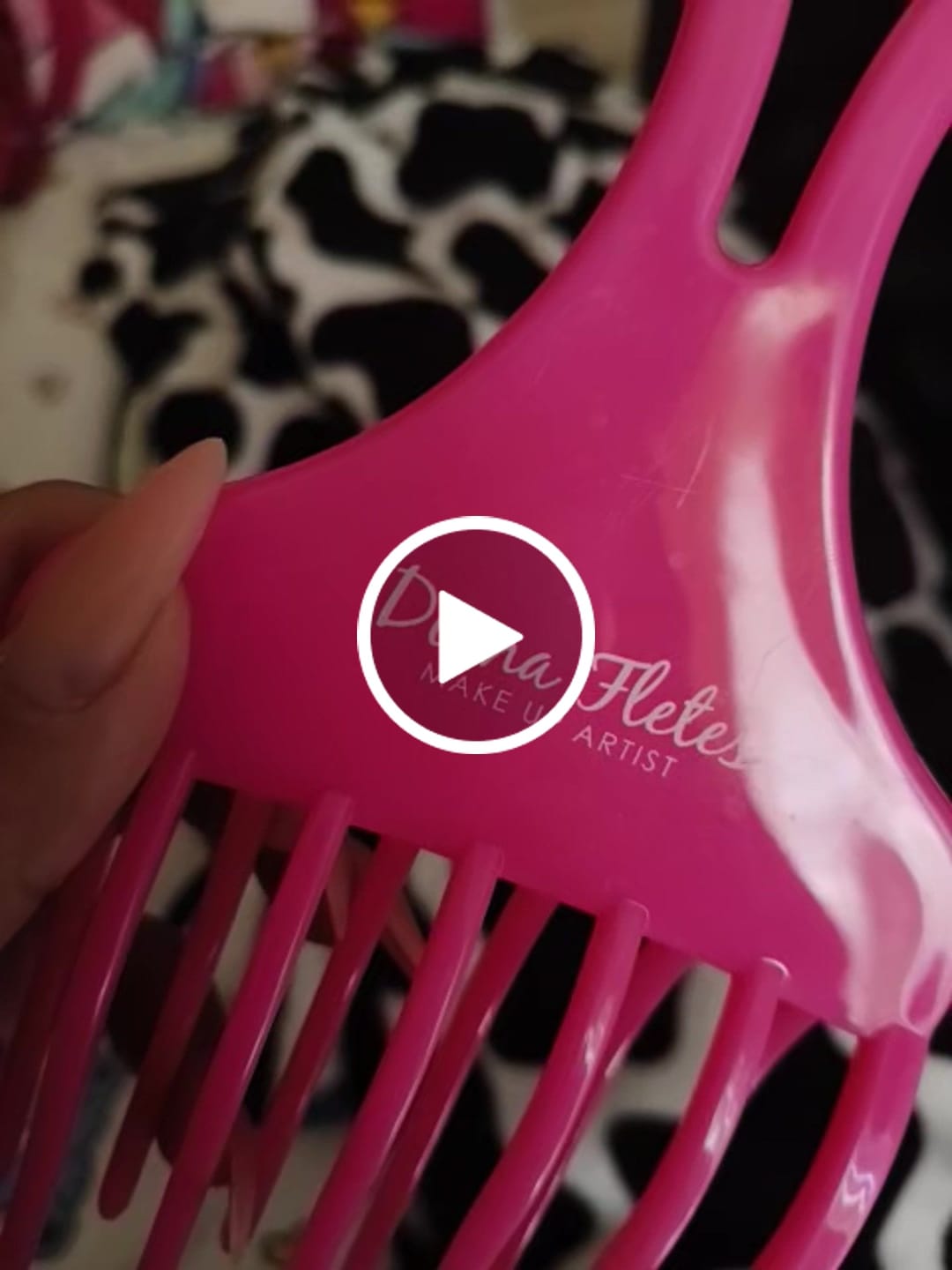Customer video review of Peine Para Ondas Diana Fletes